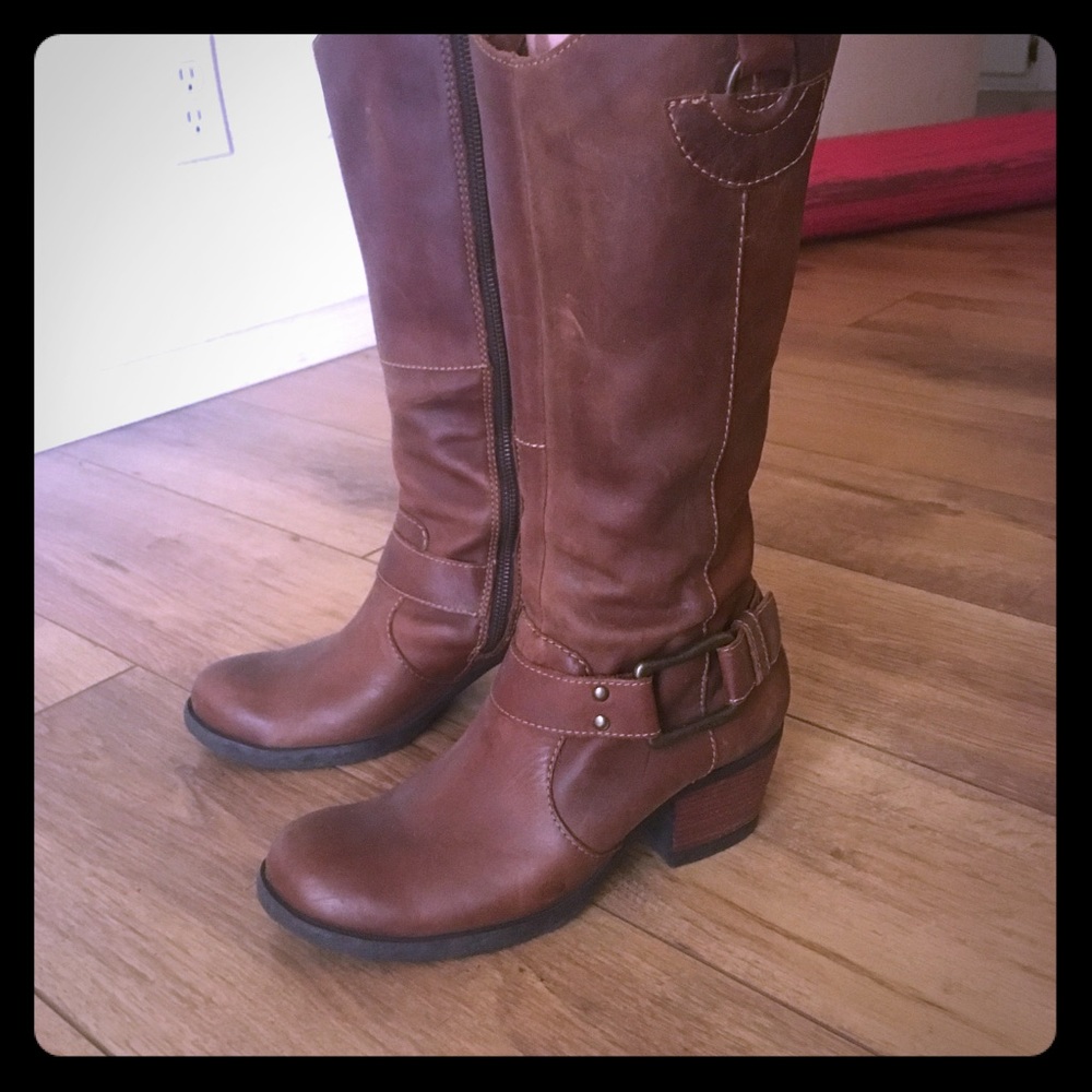 Beautiful Born leather boots, size 9.5